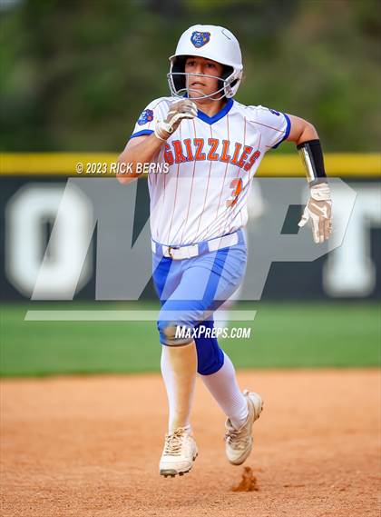 Thumbnail 2 in Grand Oaks @ Oak Ridge photogallery.