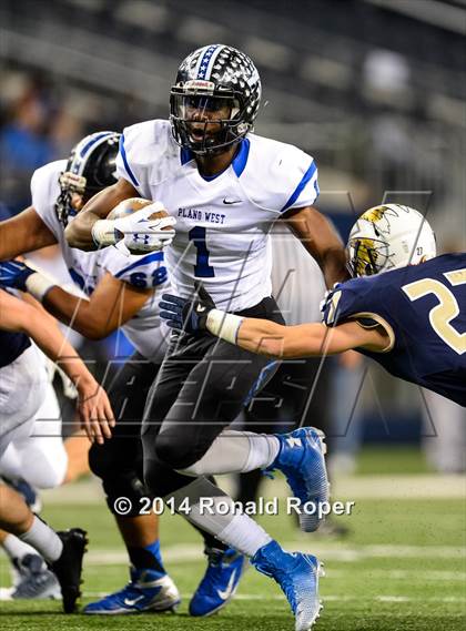 Thumbnail 1 in Keller vs. Plano West (UIL 6A Divion 1 Region 1 Bi-District Playoff) photogallery.