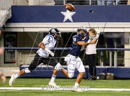 Thumbnail 2 in Keller vs. Plano West (UIL 6A Divion 1 Region 1 Bi-District Playoff) photogallery.