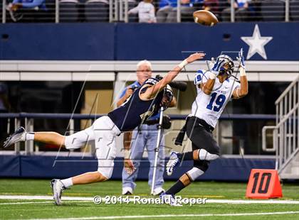 Thumbnail 2 in Keller vs. Plano West (UIL 6A Divion 1 Region 1 Bi-District Playoff) photogallery.