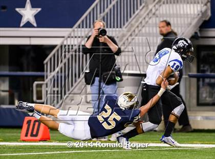 Thumbnail 2 in Keller vs. Plano West (UIL 6A Divion 1 Region 1 Bi-District Playoff) photogallery.