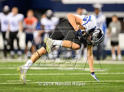 Thumbnail 2 in Keller vs. Plano West (UIL 6A Divion 1 Region 1 Bi-District Playoff) photogallery.