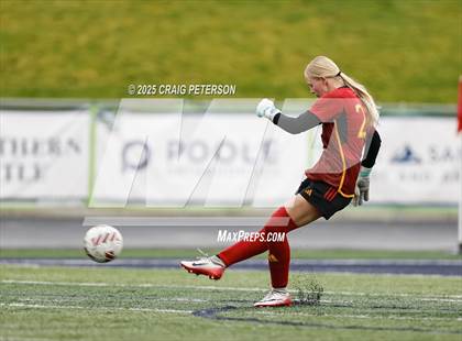 Thumbnail 2 in Ridgeline vs. Mountain View (UHSAA 4A Quarter Final) photogallery.