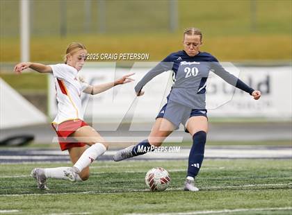 Thumbnail 2 in Ridgeline vs. Mountain View (UHSAA 4A Quarter Final) photogallery.
