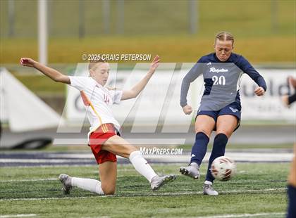 Thumbnail 3 in Ridgeline vs. Mountain View (UHSAA 4A Quarter Final) photogallery.