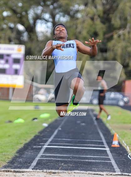 Thumbnail 3 in Hernando Invitational  photogallery.