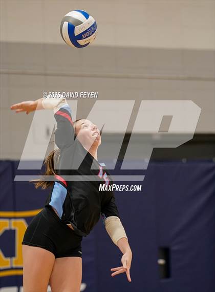 Thumbnail 3 in JV: Arrowhead @ Kettle Moraine photogallery.