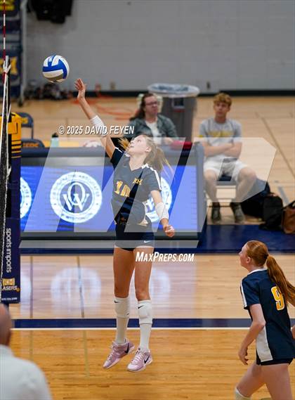 Thumbnail 1 in JV: Arrowhead @ Kettle Moraine photogallery.