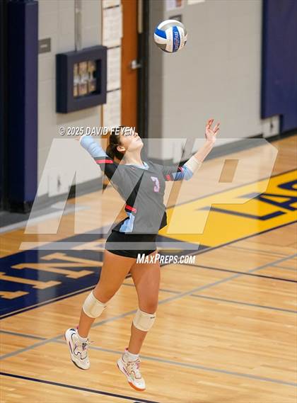 Thumbnail 3 in JV: Arrowhead @ Kettle Moraine photogallery.