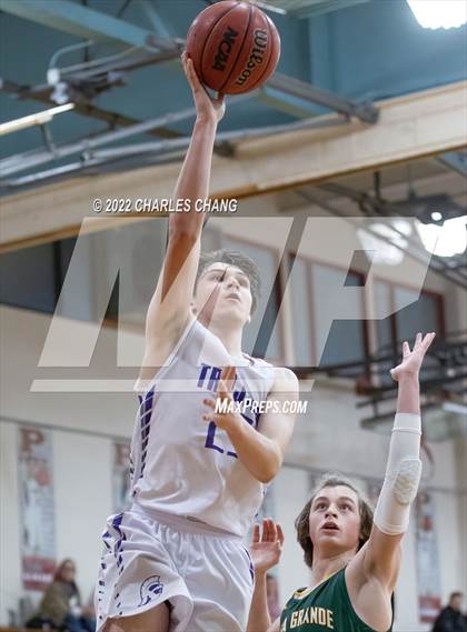 Thumbnail 2 in Casa Grande vs Petaluma (Sonoma County Classic Tournament) photogallery.