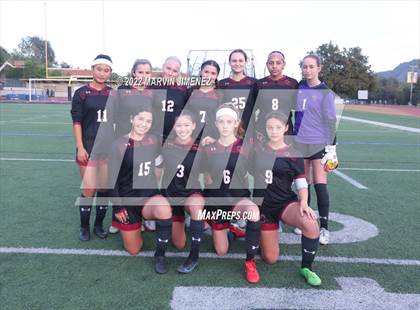 Thumbnail 3 in Oaks Christian vs. Citrus Valley photogallery.