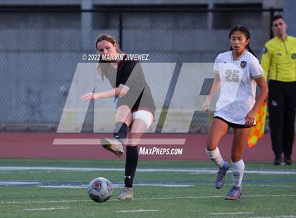 Thumbnail 2 in Oaks Christian vs. Citrus Valley photogallery.