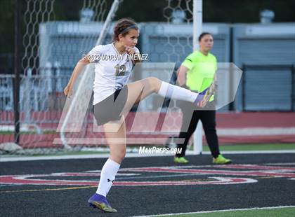 Thumbnail 2 in Oaks Christian vs. Citrus Valley photogallery.