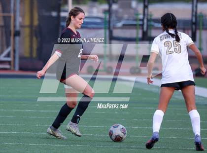 Thumbnail 2 in Oaks Christian vs. Citrus Valley photogallery.