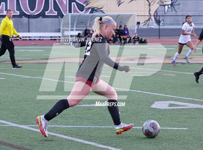 Thumbnail 3 in Oaks Christian vs. Citrus Valley photogallery.