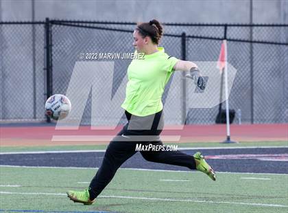 Thumbnail 2 in Oaks Christian vs. Citrus Valley photogallery.