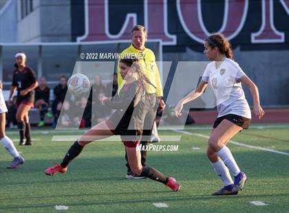Thumbnail 3 in Oaks Christian vs. Citrus Valley photogallery.