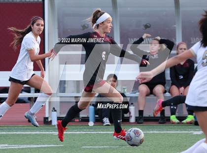 Thumbnail 3 in Oaks Christian vs. Citrus Valley photogallery.
