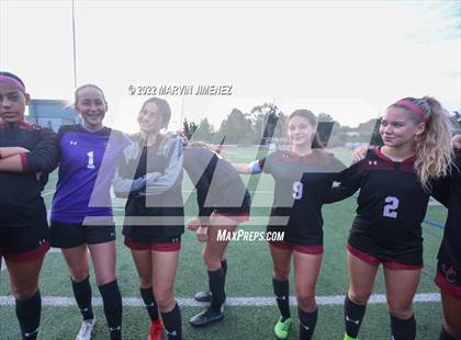 Thumbnail 3 in Oaks Christian vs. Citrus Valley photogallery.