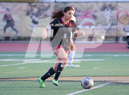Thumbnail 3 in Oaks Christian vs. Citrus Valley photogallery.