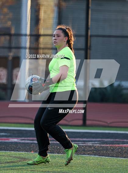 Thumbnail 2 in Oaks Christian vs. Citrus Valley photogallery.