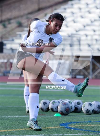 Thumbnail 2 in Oaks Christian vs. Citrus Valley photogallery.