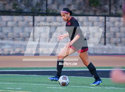 Thumbnail 3 in Oaks Christian vs. Citrus Valley photogallery.