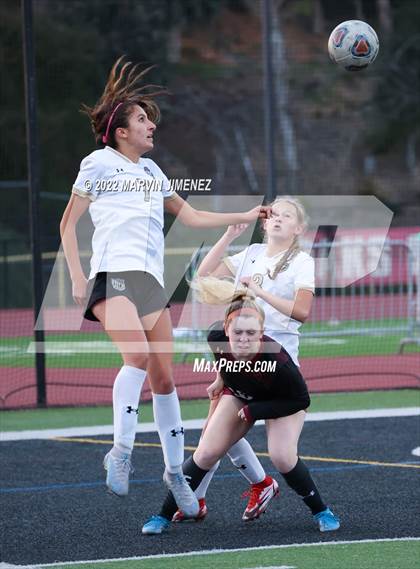 Thumbnail 2 in Oaks Christian vs. Citrus Valley photogallery.