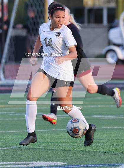 Thumbnail 1 in Oaks Christian vs. Citrus Valley photogallery.