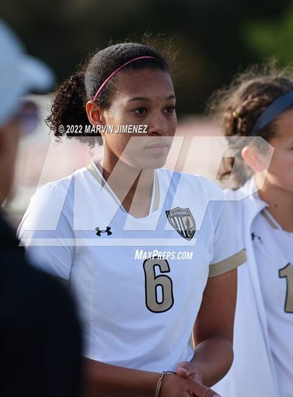 Thumbnail 3 in Oaks Christian vs. Citrus Valley photogallery.