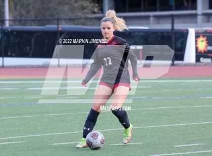 Thumbnail 2 in Oaks Christian vs. Citrus Valley photogallery.