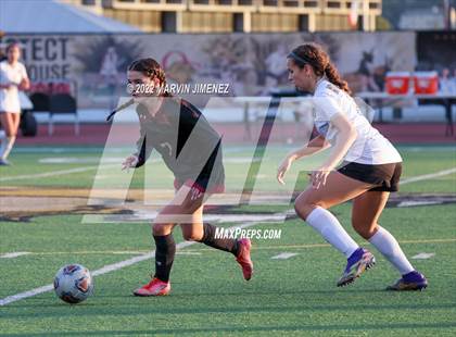 Thumbnail 2 in Oaks Christian vs. Citrus Valley photogallery.