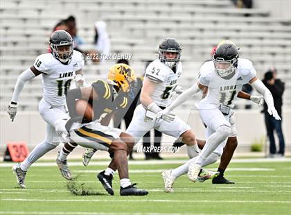 Thumbnail 3 in Fort Bend Marshall vs. Lake Creek (UIL 5A Regional Semifinal) photogallery.