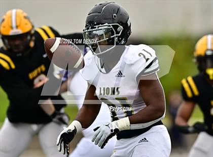 Thumbnail 1 in Fort Bend Marshall vs. Lake Creek (UIL 5A Regional Semifinal) photogallery.