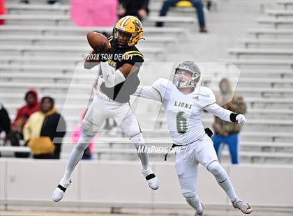 Thumbnail 3 in Fort Bend Marshall vs. Lake Creek (UIL 5A Regional Semifinal) photogallery.