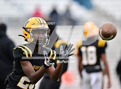 Thumbnail 1 in Fort Bend Marshall vs. Lake Creek (UIL 5A Regional Semifinal) photogallery.