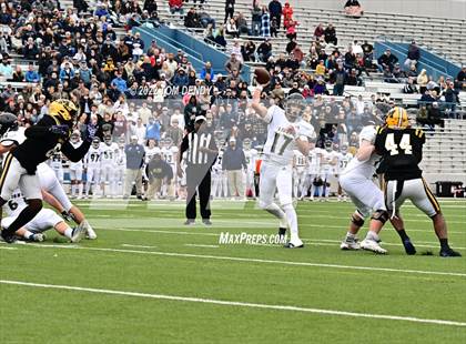 Thumbnail 3 in Fort Bend Marshall vs. Lake Creek (UIL 5A Regional Semifinal) photogallery.