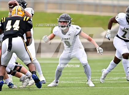 Thumbnail 2 in Fort Bend Marshall vs. Lake Creek (UIL 5A Regional Semifinal) photogallery.