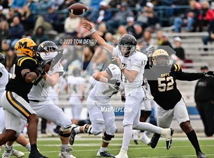 Thumbnail 1 in Fort Bend Marshall vs. Lake Creek (UIL 5A Regional Semifinal) photogallery.