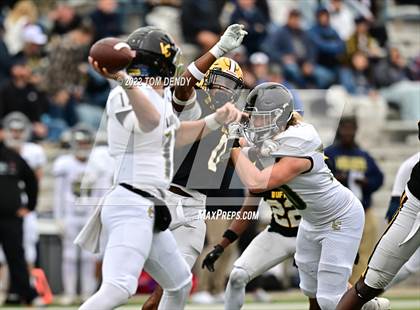 Thumbnail 1 in Fort Bend Marshall vs. Lake Creek (UIL 5A Regional Semifinal) photogallery.