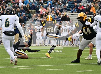 Thumbnail 3 in Fort Bend Marshall vs. Lake Creek (UIL 5A Regional Semifinal) photogallery.