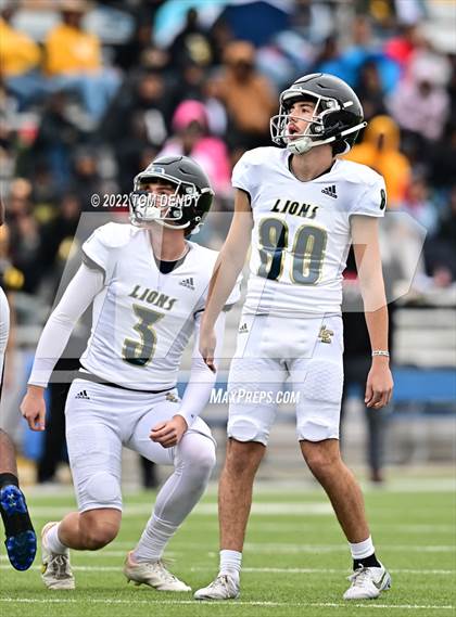 Thumbnail 1 in Fort Bend Marshall vs. Lake Creek (UIL 5A Regional Semifinal) photogallery.