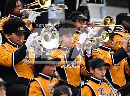 Thumbnail 3 in Fort Bend Marshall vs. Lake Creek (UIL 5A Regional Semifinal) photogallery.