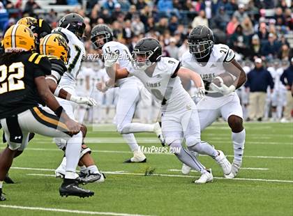 Thumbnail 2 in Fort Bend Marshall vs. Lake Creek (UIL 5A Regional Semifinal) photogallery.