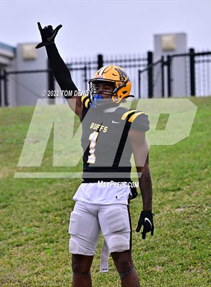 Thumbnail 3 in Fort Bend Marshall vs. Lake Creek (UIL 5A Regional Semifinal) photogallery.