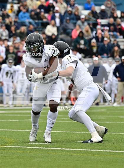 Thumbnail 1 in Fort Bend Marshall vs. Lake Creek (UIL 5A Regional Semifinal) photogallery.