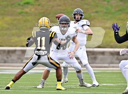 Thumbnail 1 in Fort Bend Marshall vs. Lake Creek (UIL 5A Regional Semifinal) photogallery.