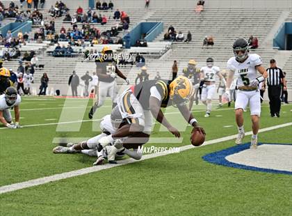 Thumbnail 3 in Fort Bend Marshall vs. Lake Creek (UIL 5A Regional Semifinal) photogallery.