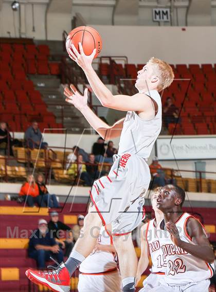 Thumbnail 3 in Holliday vs. Paducah (Fantasy of Lights Tournament) photogallery.