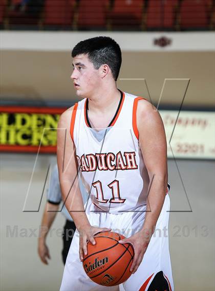 Thumbnail 2 in Holliday vs. Paducah (Fantasy of Lights Tournament) photogallery.